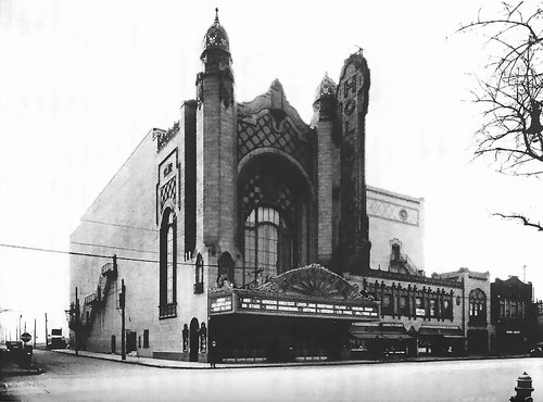 Hollywood Theatre - Old Photo (newer photo)